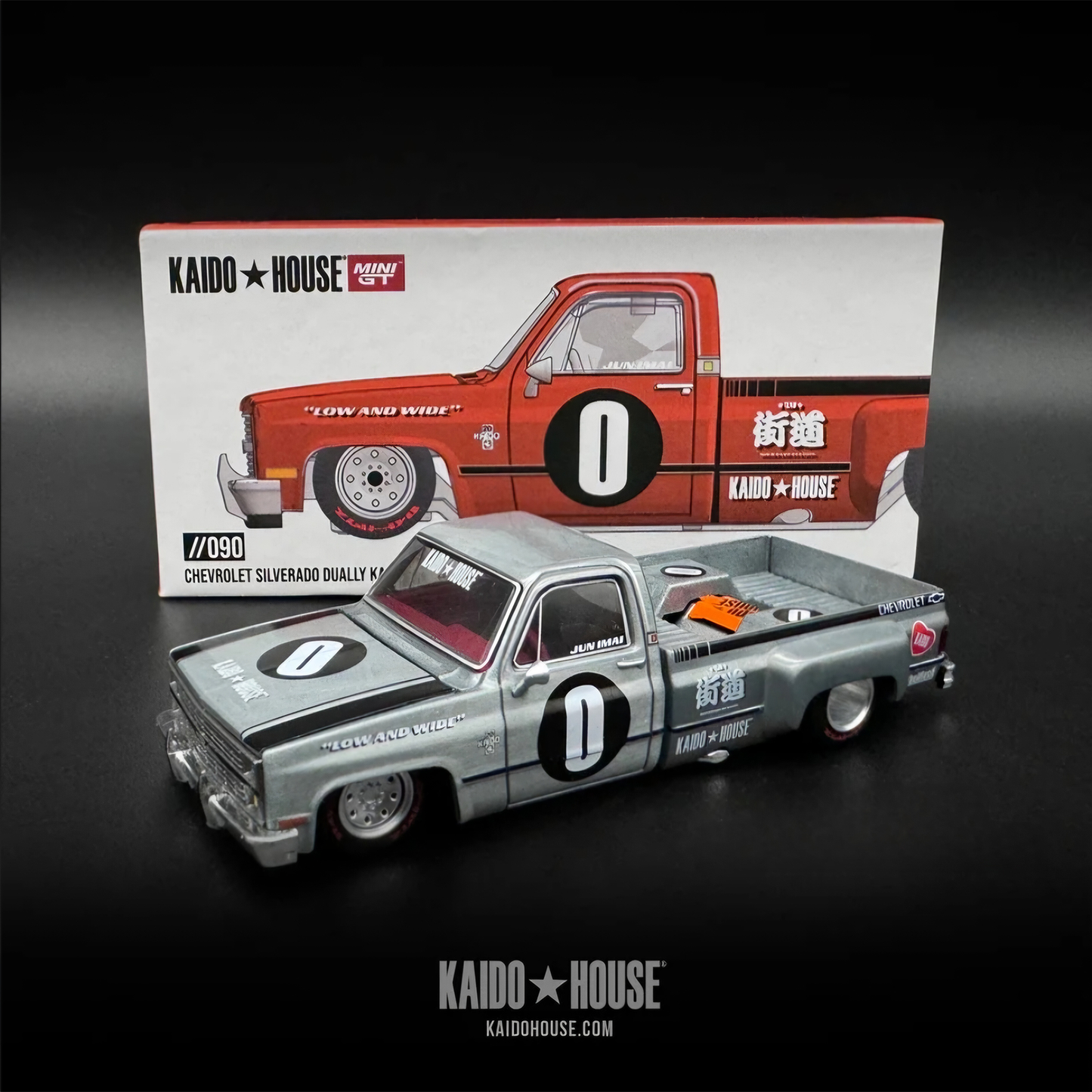 Kaido House X Mini GT Chevrolet Silverado Dually KAIDO WORKS V2 - Chase