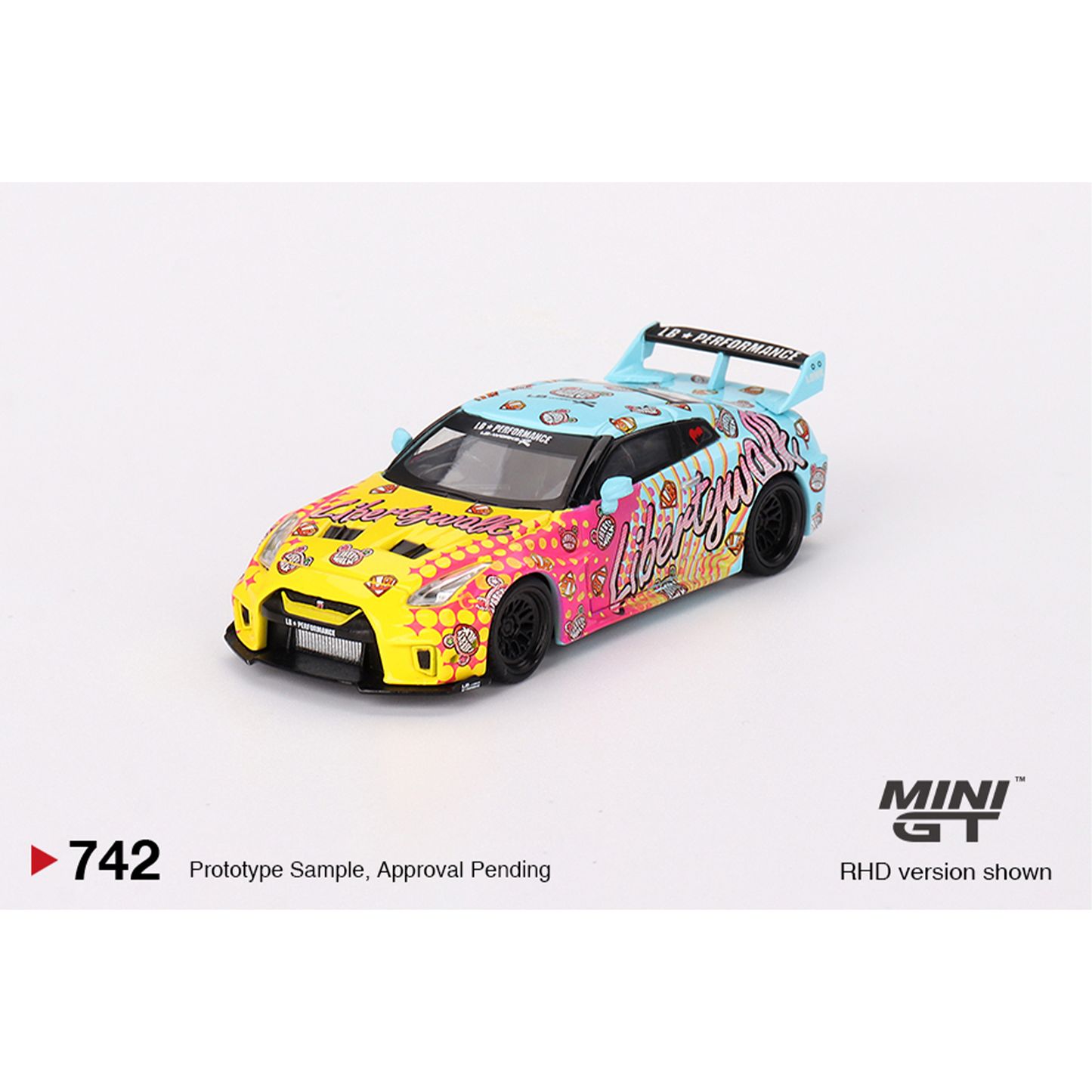 Mini GT LB-Silhouette Works GT Nissan 35GT-RR Ver.1 LBWK KUMA